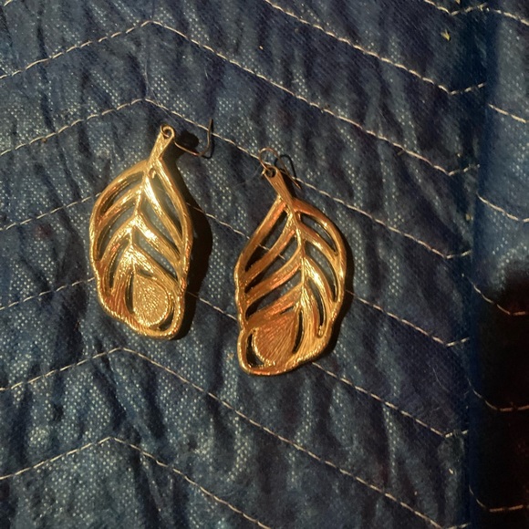 5 pairs of earrings - Picture 2 of 8